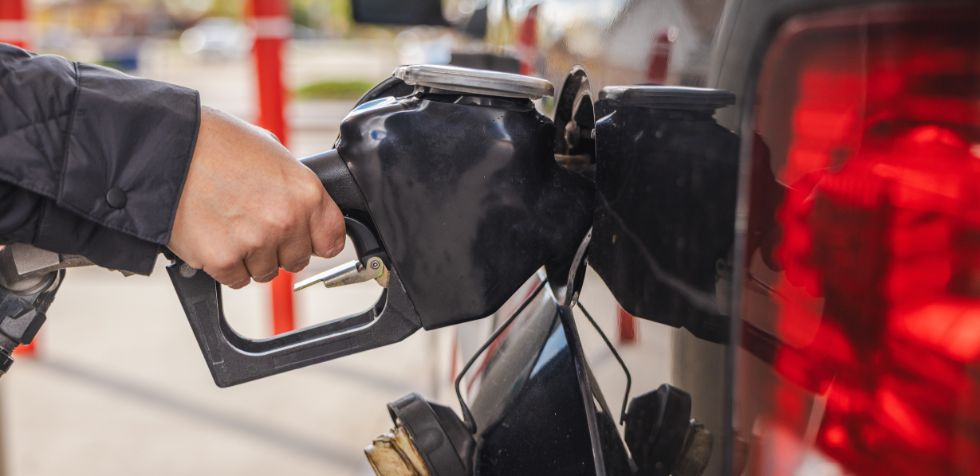 Conoce aquí la importancia del control de combustible en la gestión de flotas de vehículos y su correcto control.