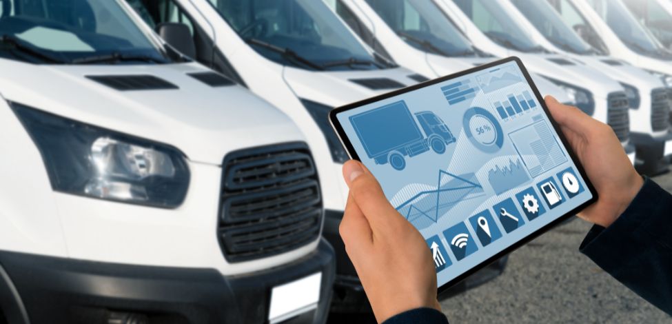 En este artículo aprenderemos sobre la telemática: qué es, cómo funciona y cuáles son sus ventajas en la gestión de flotas.